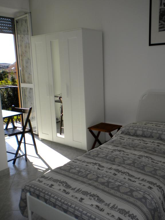 Top Suit Uno - Guest House Бругерио Екстериор снимка