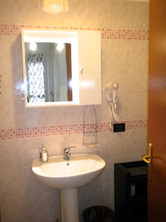 Top Suit Uno - Guest House Бругерио Стая снимка